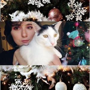 Meet your Posher, Leslie